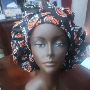 Cincinnati Bengals Print Satin-Lined Bonnet - Black & Orange